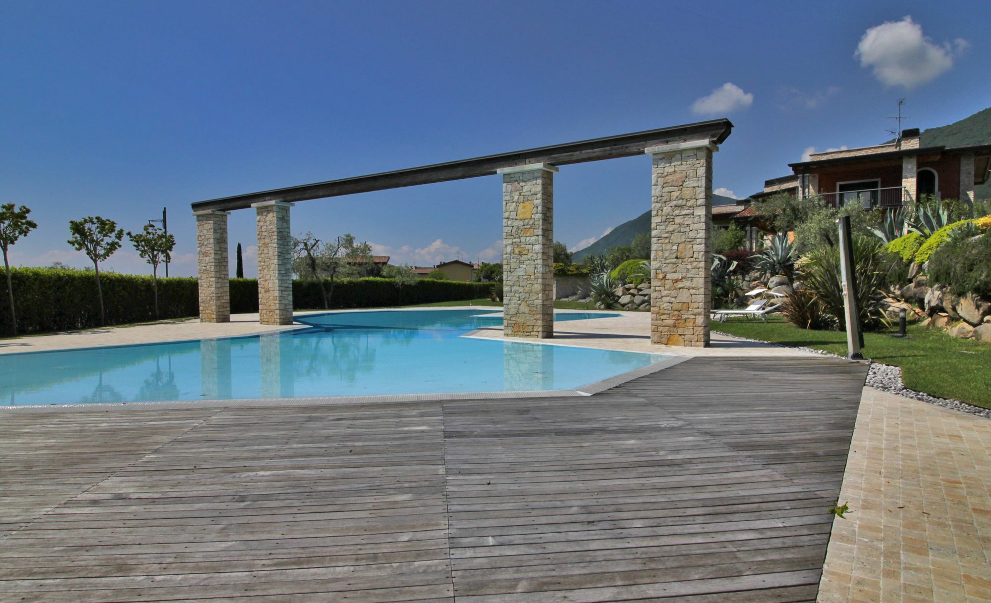 Residence "Borgo Le Torri" Toscolano Maderno Extérieur photo